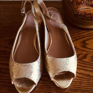 ✨Etienne Aigner sparkly peep toe gold sandals w/rubber soles